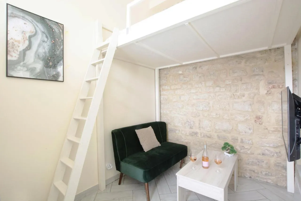 Cosy Nest In The Marais By Guestready * Paris